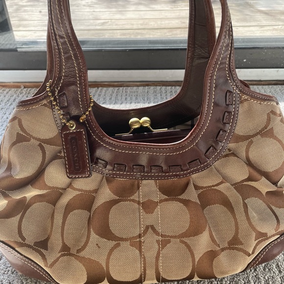 Coach Signature Ergo Shoulder Bag Tan & Brown from 2008 - Picture 2 of 6